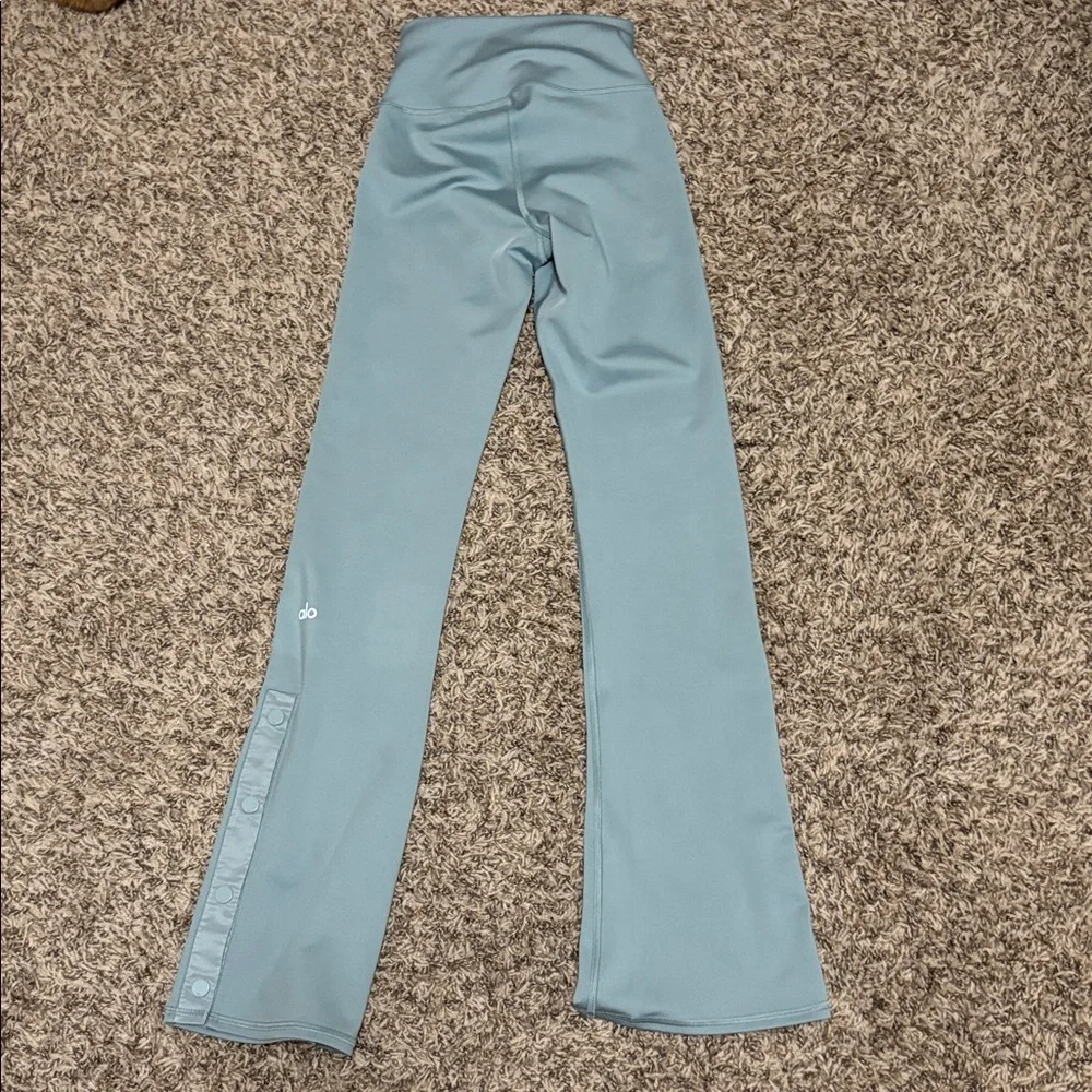 ALO Yoga Cosmic Grey Game Changer Airlift 7/8 length Flare Legging XXS NWOT 👽
